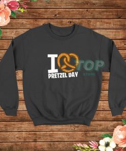 Pretzel-Day-Sweatshirt